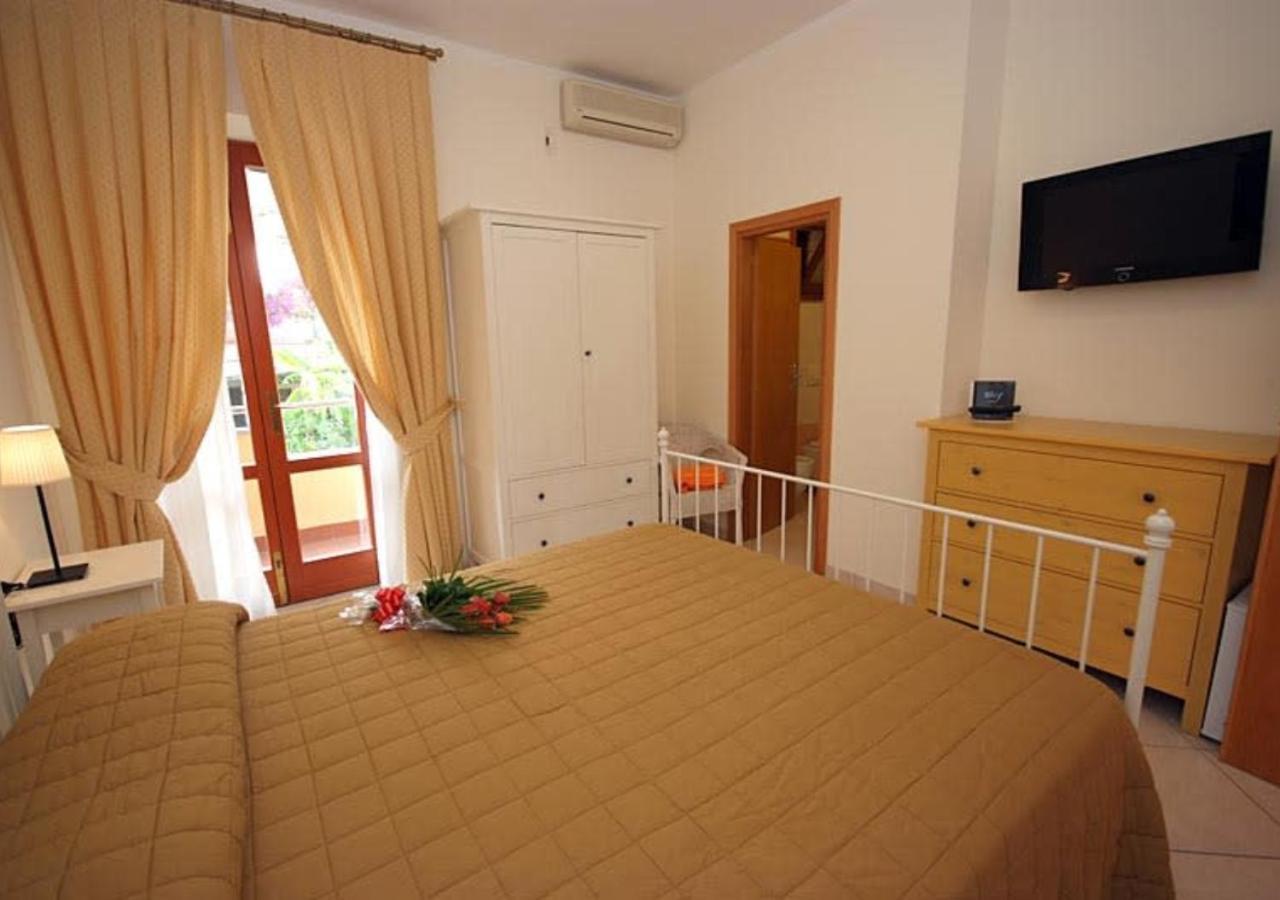 Hotel Anna Fetovaia Exterior photo